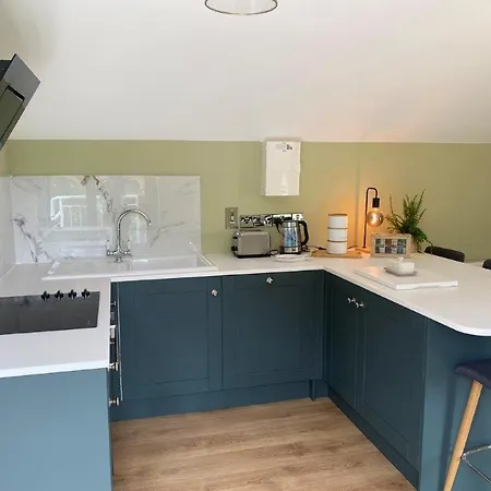 The Old Coach House, Sea View *