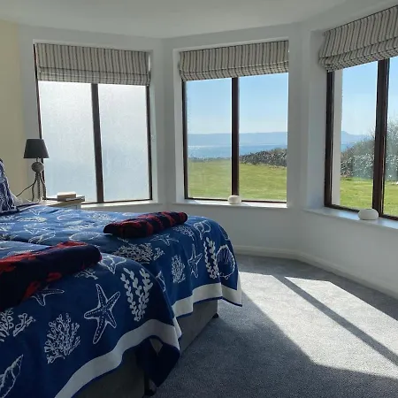 The Old Coach House, Sea View * Greencastle (Donegal)
