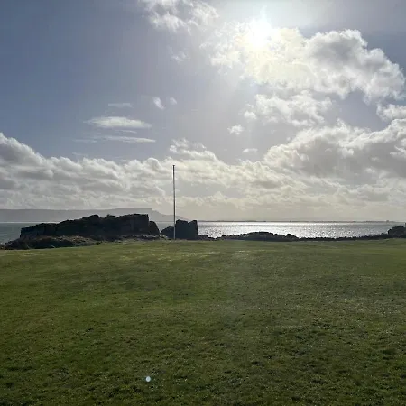 The Old Coach House, Sea View Apartment Greencastle (Donegal)