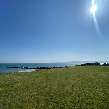 The House, Sea View 公寓