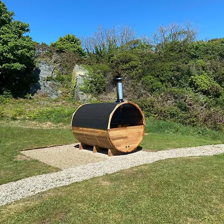 The House, Sea View * Greencastle (Donegal)