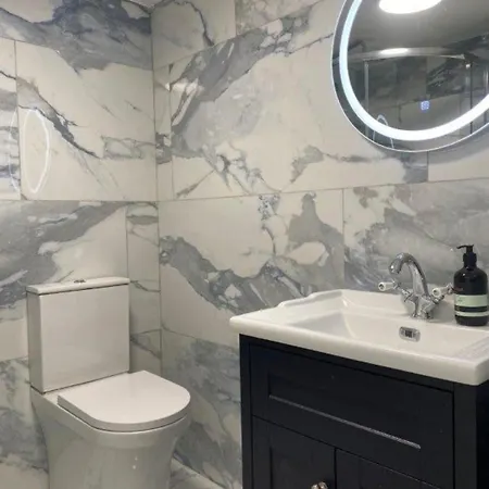 The House, Sea View * Greencastle (Donegal)