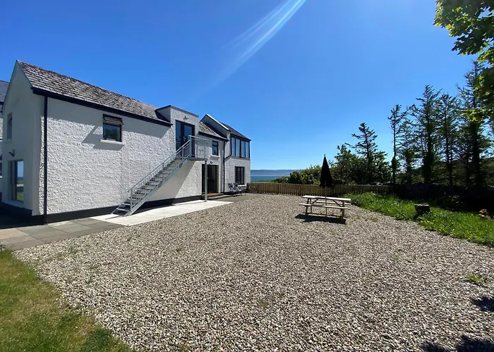 The House, Sea View アパート